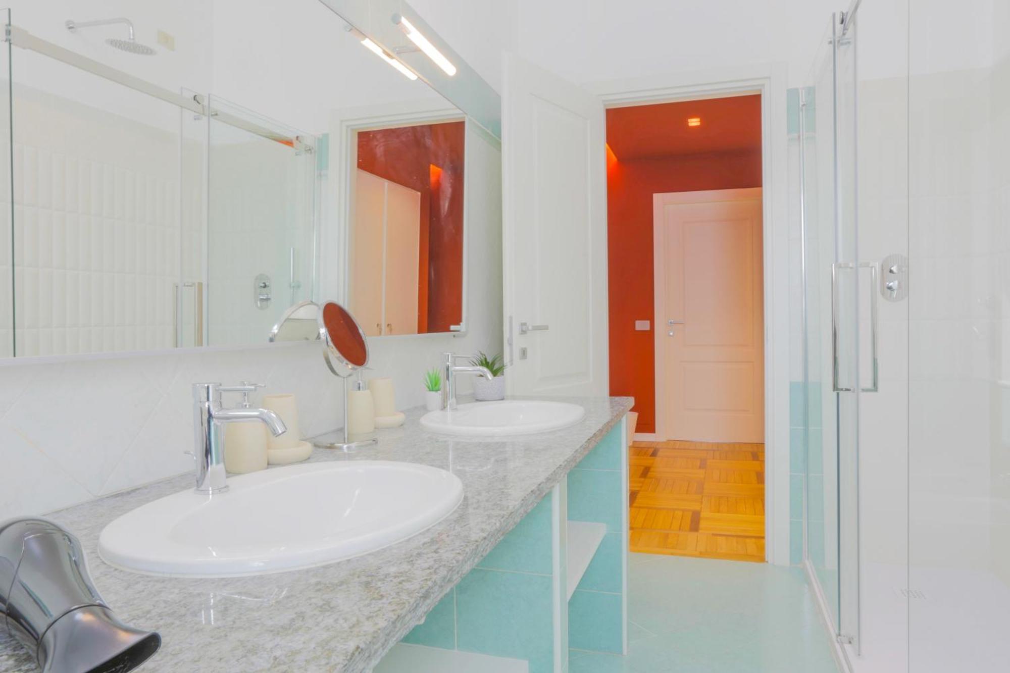 Private Luxury 5 Bedroom - Station Milán