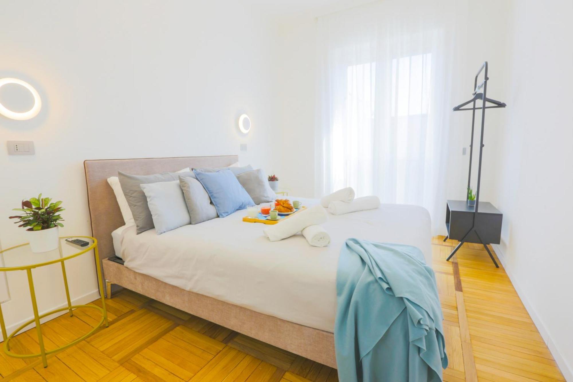 Private Luxury 5 Bedroom - Station * Milán